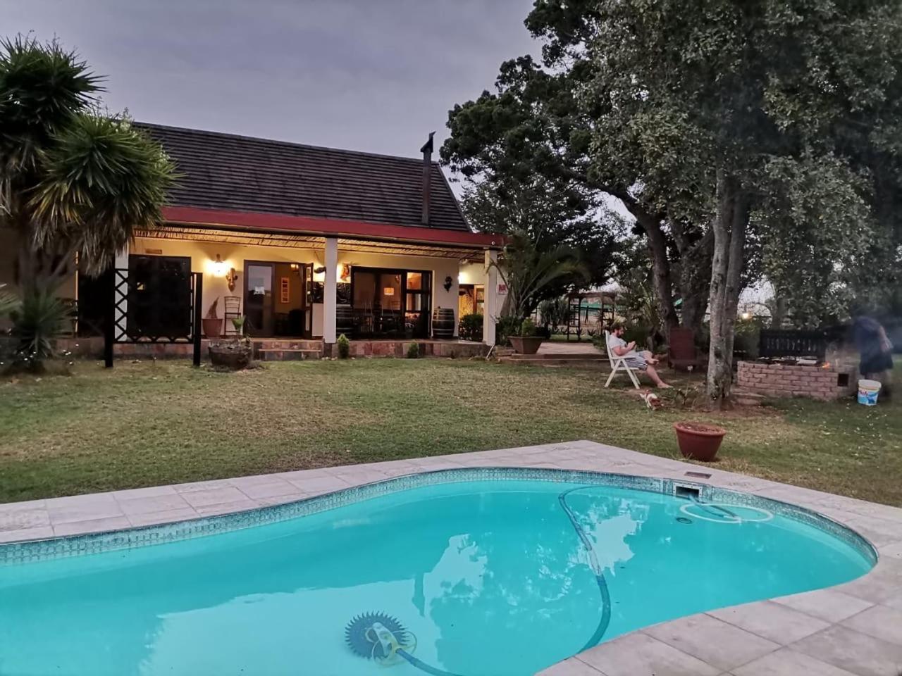 Cheetah Lodge Guest House Hartenbos Bagian luar foto