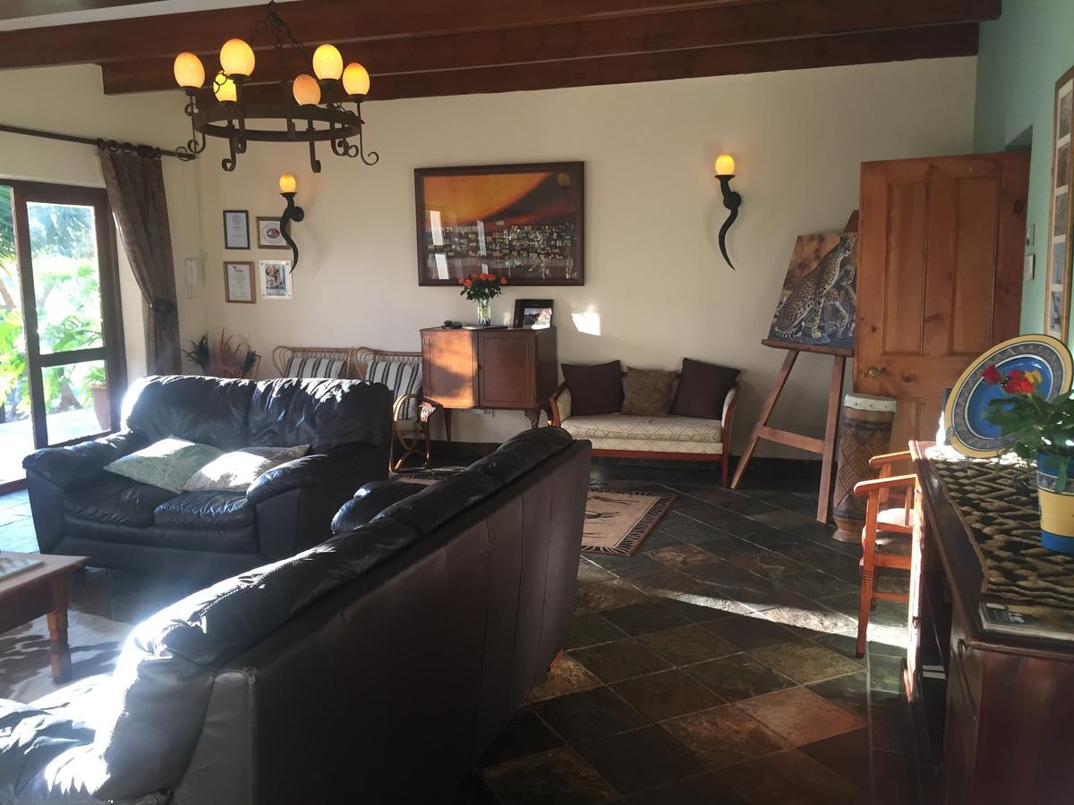 Cheetah Lodge Guest House Hartenbos Bagian luar foto