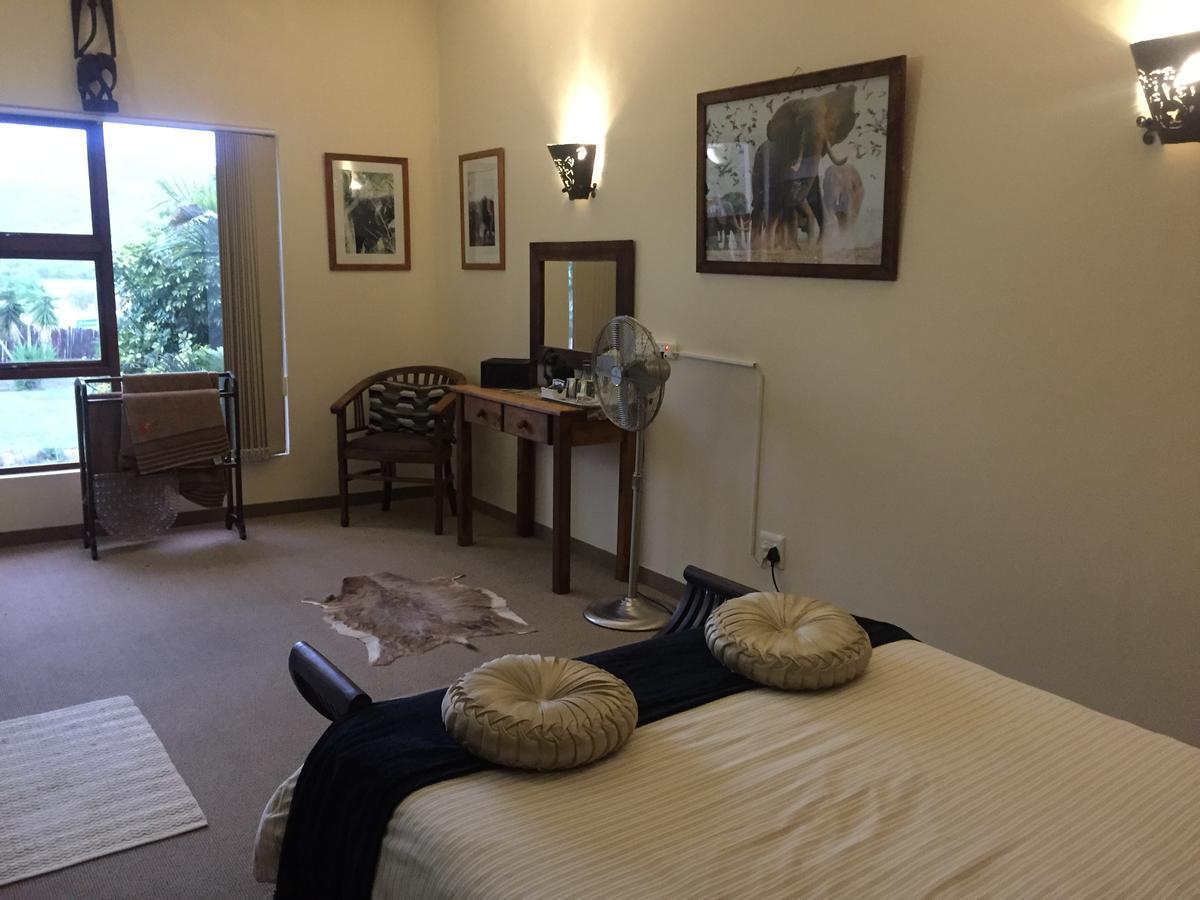 Cheetah Lodge Guest House Hartenbos Bagian luar foto
