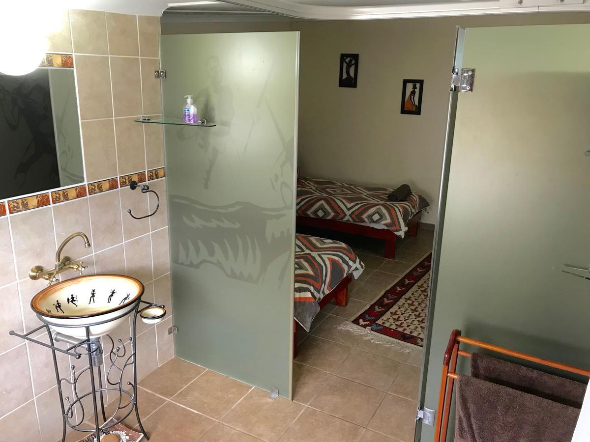 Cheetah Lodge Guest House Hartenbos Bagian luar foto