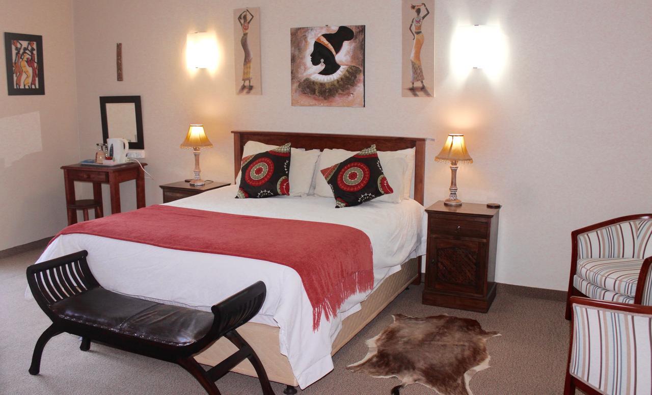 Cheetah Lodge Guest House Hartenbos Bagian luar foto