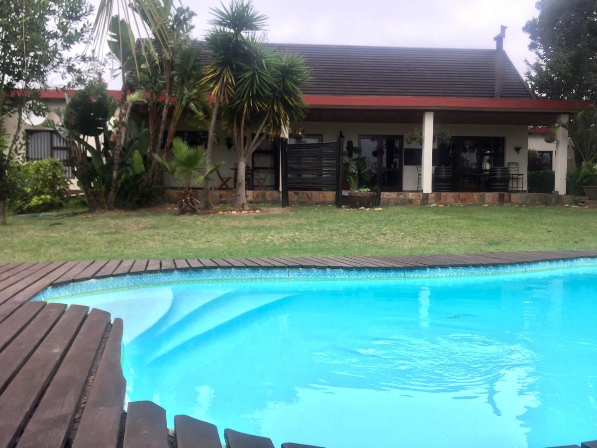 Cheetah Lodge Guest House Hartenbos Bagian luar foto