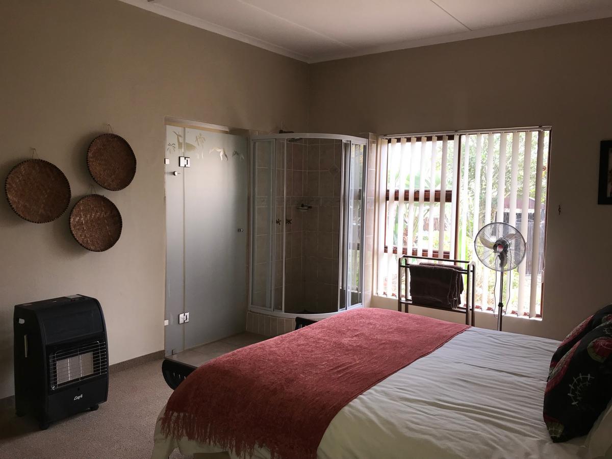 Cheetah Lodge Guest House Hartenbos Bagian luar foto